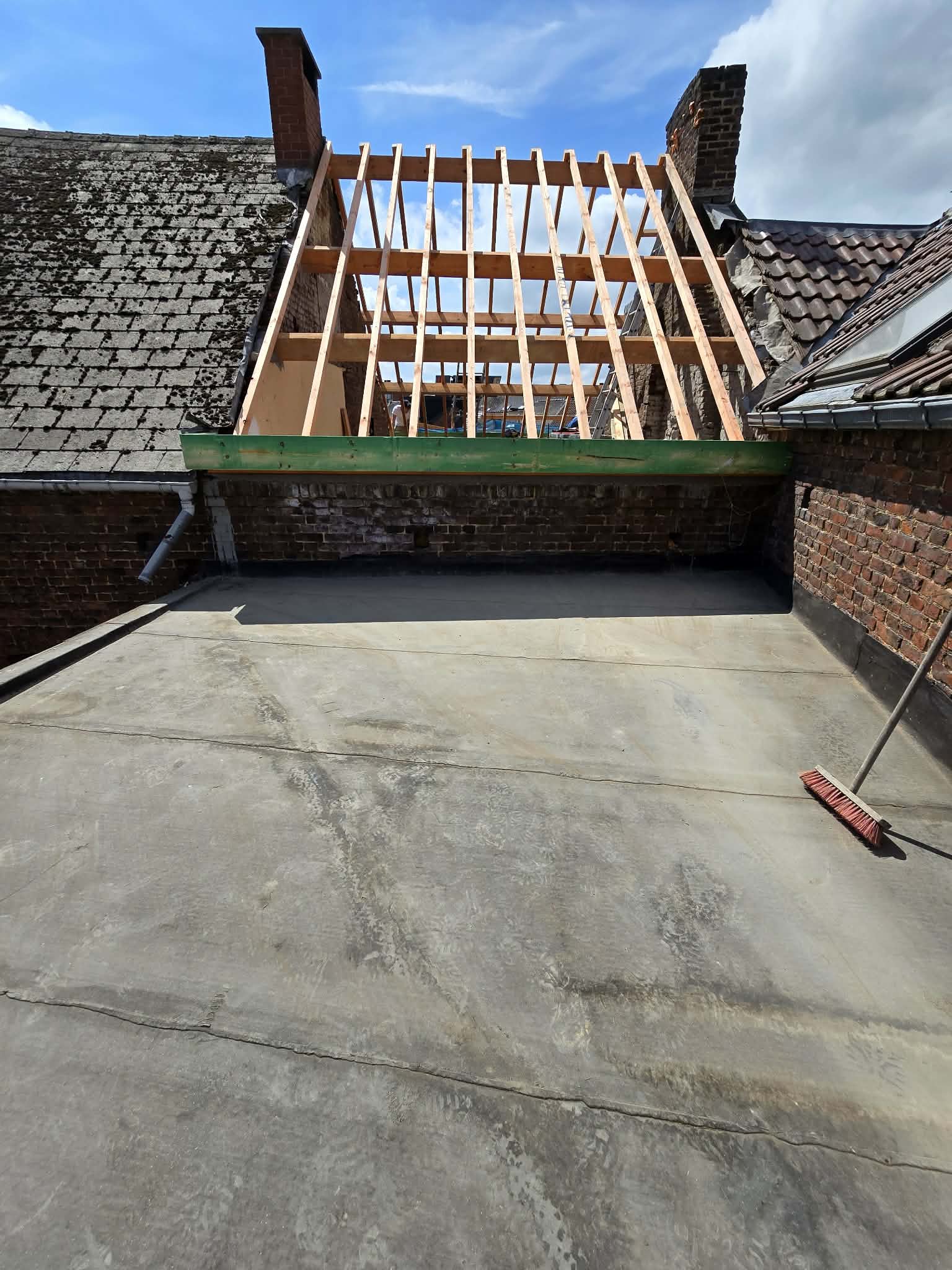 Pose de charpente neuve en bois